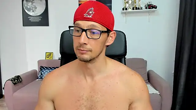 BrutusK08 Webcam show