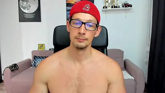 BrutusK08 Webcam show