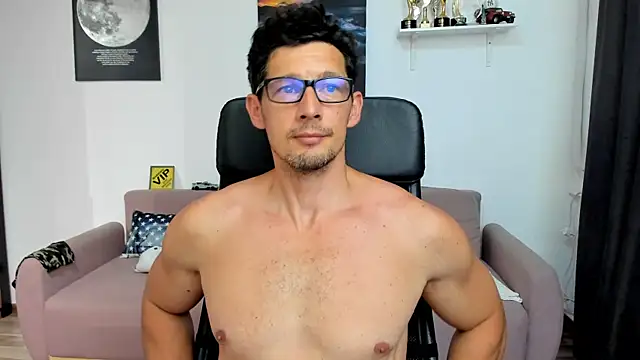 BrutusK08 Webcam show