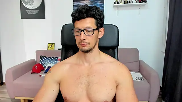 BrutusK08 Webcam show