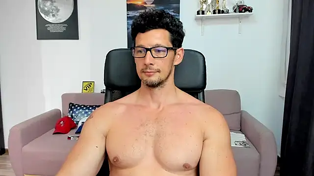 BrutusK08 Webcam show