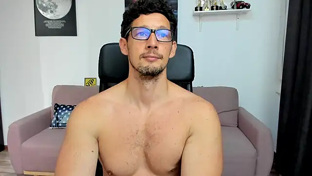BrutusK08 Webcam show
