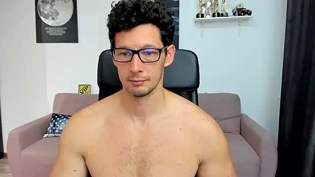 BrutusK08 Webcam show