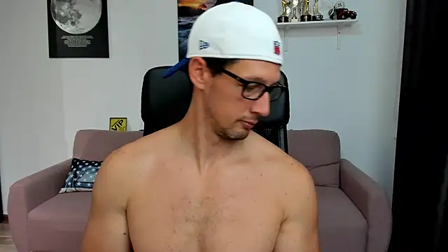 BrutusK08 Webcam show