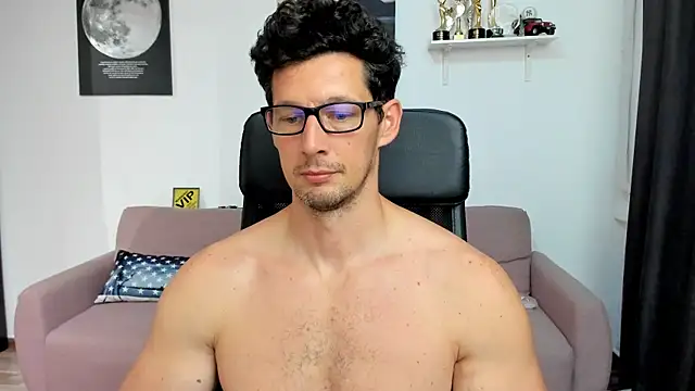 BrutusK08 Webcam show