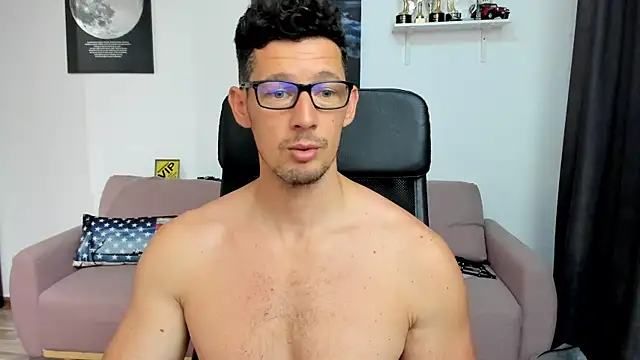 BrutusK08 Webcam show