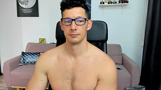 BrutusK08 Webcam show