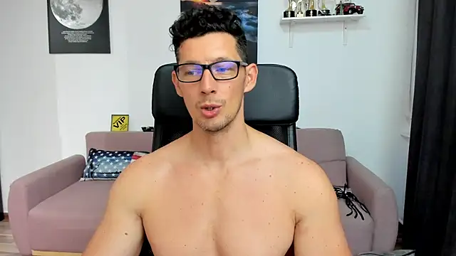 BrutusK08 Webcam Show