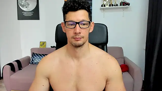 BrutusK08 Webcam show