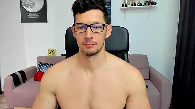 BrutusK08 Webcam show