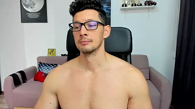 BrutusK08 Webcam show