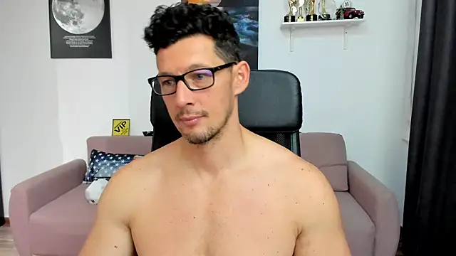 BrutusK08 Show Webcam