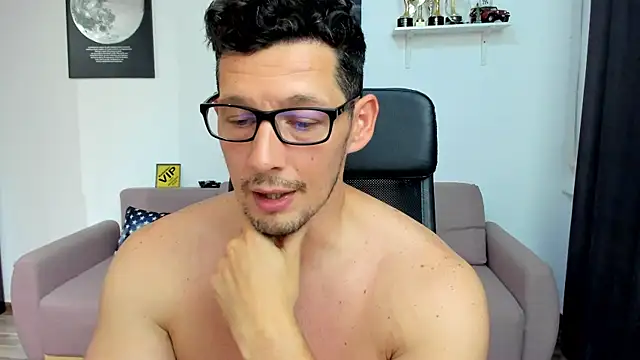 BrutusK08 Show Webcam