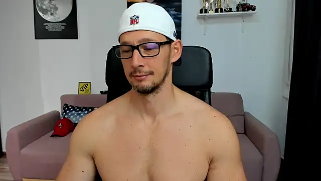BrutusK08 Show Webcam