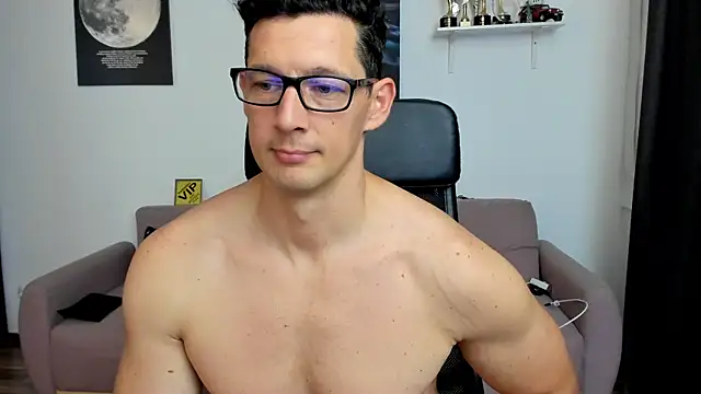 BrutusK08 Webcam show