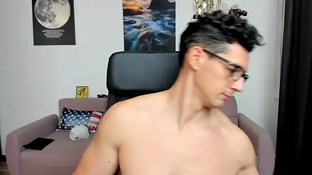 BrutusK08 Webcam show