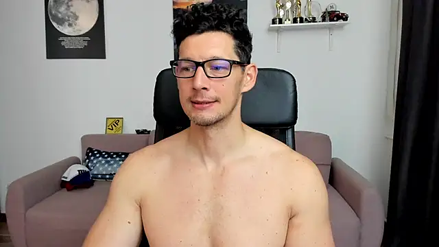 BrutusK08's Webcam Show
