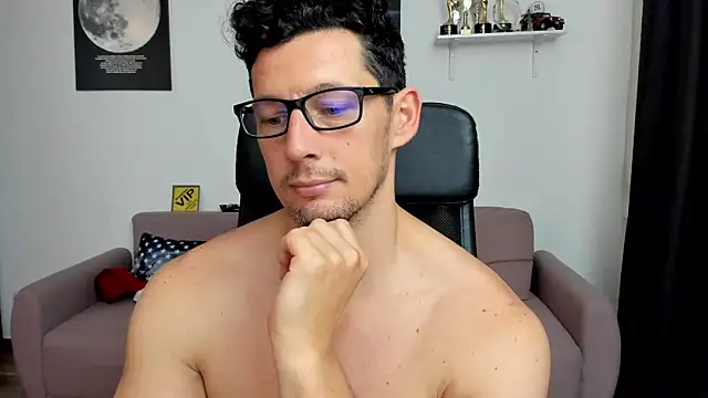 BrutusK08 Show Webcam