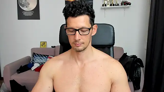 BrutusK08 Webcam show