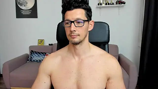 BrutusK08 webcam show