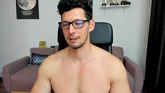 BrutusK08 Webcam show