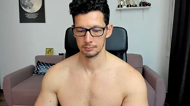 BrutusK08 Webcam show