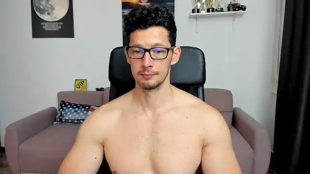 BrutusK08 Webcam show