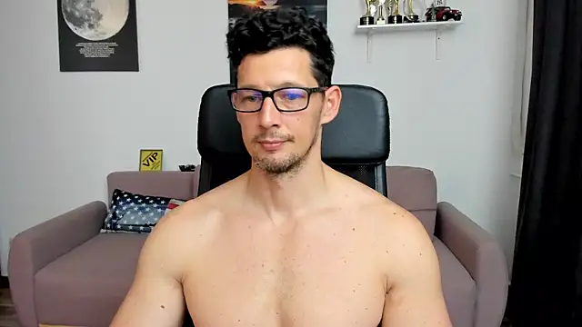 BrutusK08 Webcam show