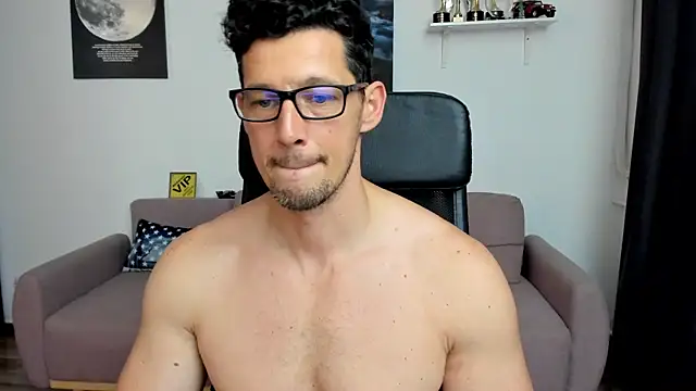 BrutusK08 Webcam show