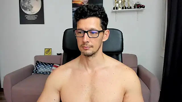 BrutusK08 Webcam show