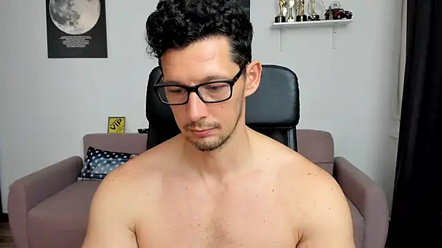 BrutusK08 Webcam show