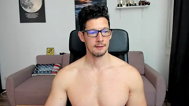 BrutusK08 Webcam show