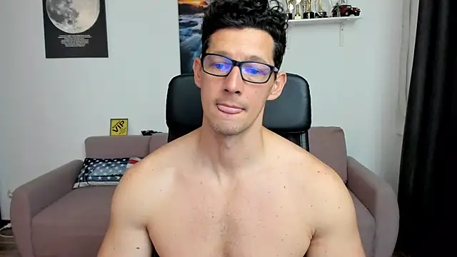 BrutusK08 Webcam show