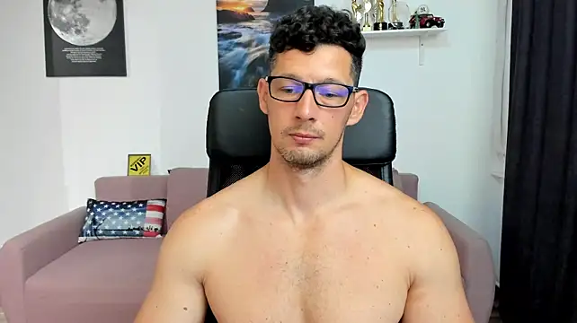 BrutusK08 Webcam show