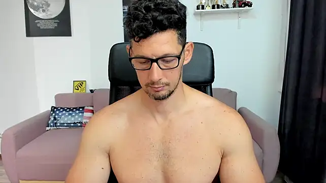 BrutusK08 Webcam show