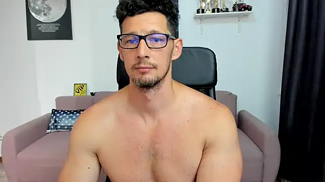 BrutusK08 Webcam show