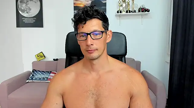 BrutusK08 Webcam show