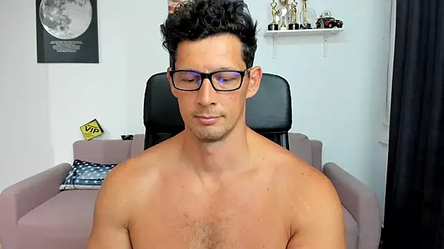 BrutusK08 Webcam show