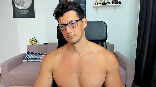BrutusK08 Show in webcam