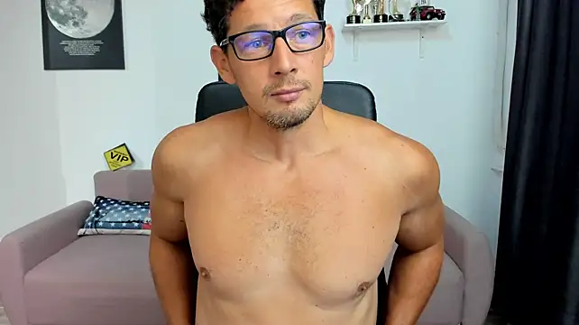 BrutusK08 Webcam show