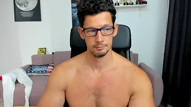 BrutusK08 webcam show