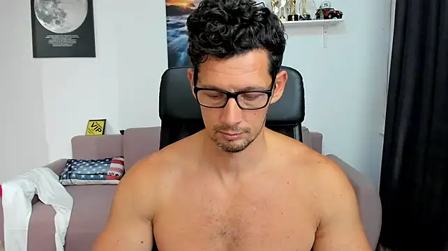BrutusK08 Webcam show