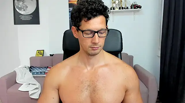 BrutusK08 Webcam show