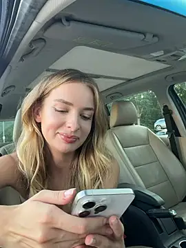 EvieEvans Show in webcam