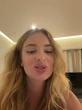 Show modela EvieEvans na web-kameri