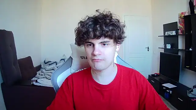 Show modela andrulka na web-kameri