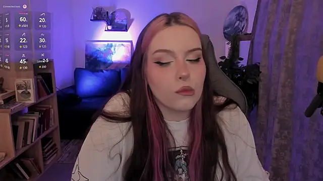 Chat +18 de CoraMiel ao vivo