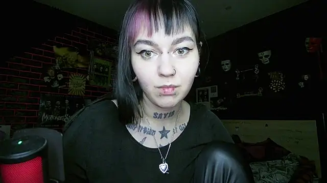 Pertunjukan Kamera Web MoorderxDoll
