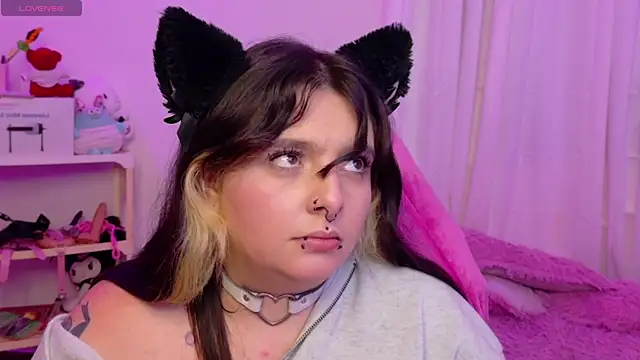 צ'אט XXX בשידור חי של Sachi_Meow