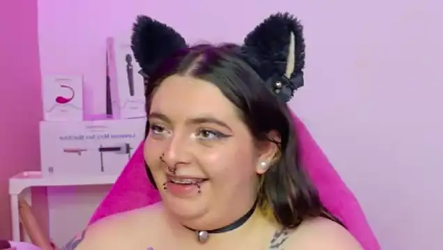 Chat +18 de Sachi_Meow ao vivo